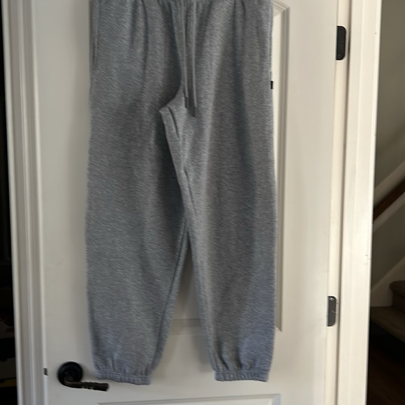 Men’s Size L gray sweat pants - Picture 2 of 5